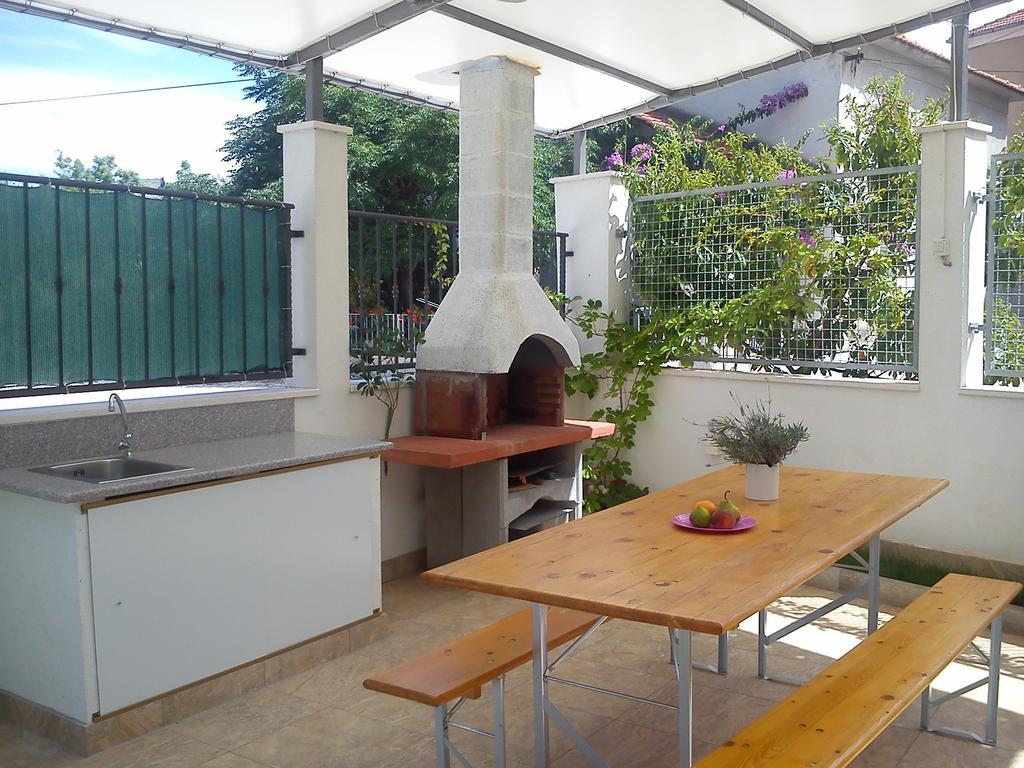 Apartment Gabre Трогир Стая снимка