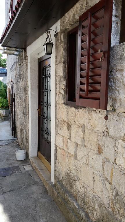 Apartment Gabre Трогир Екстериор снимка